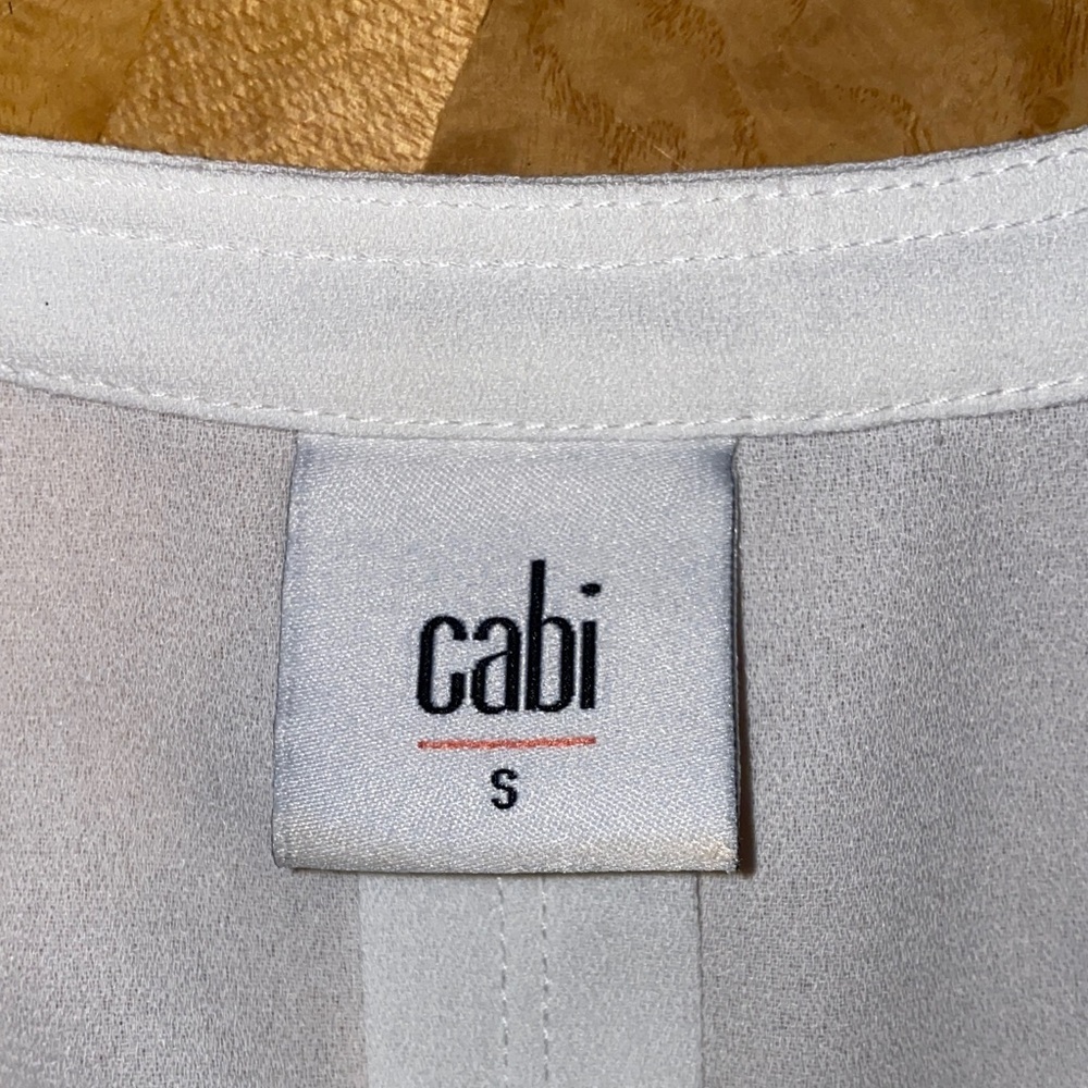Cabi White Button-Down Float Blouse Size Small Ov… - image 7